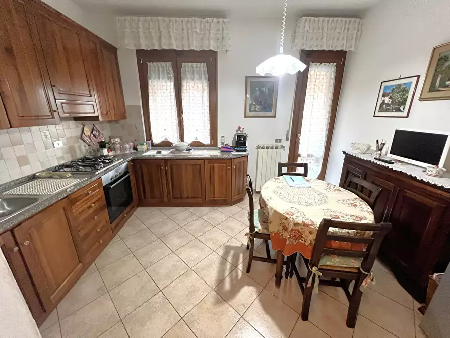 Immagine 17 di Appartamento in vendita  a Pisa