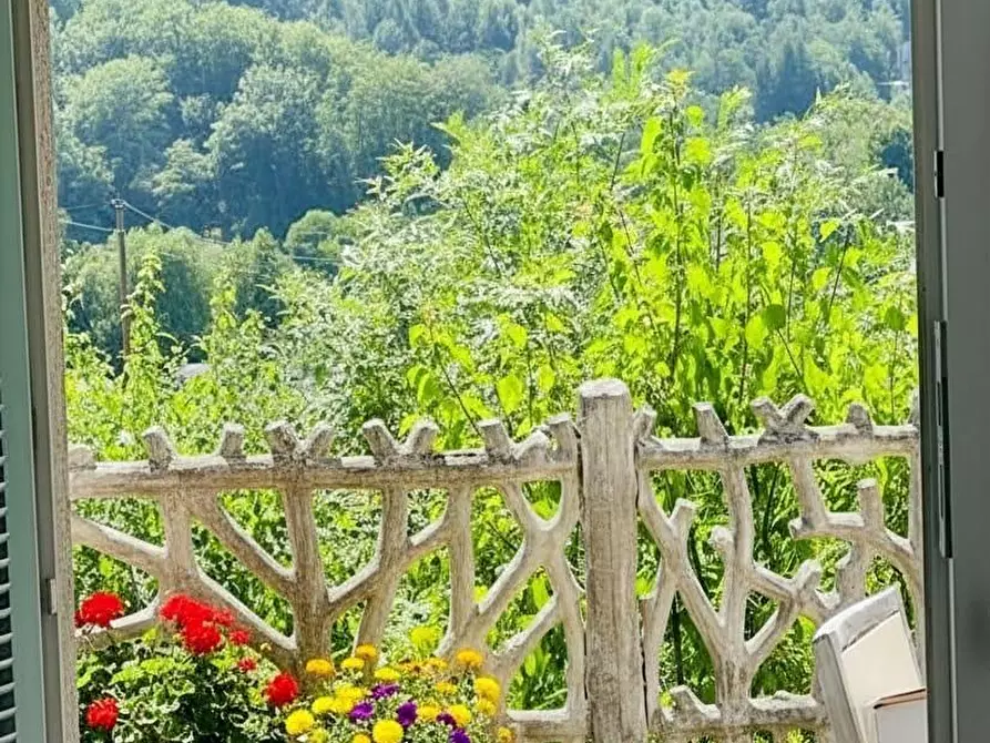 Immagine 17 di Appartamento in vendita  a Riccò Del Golfo Di Spezia