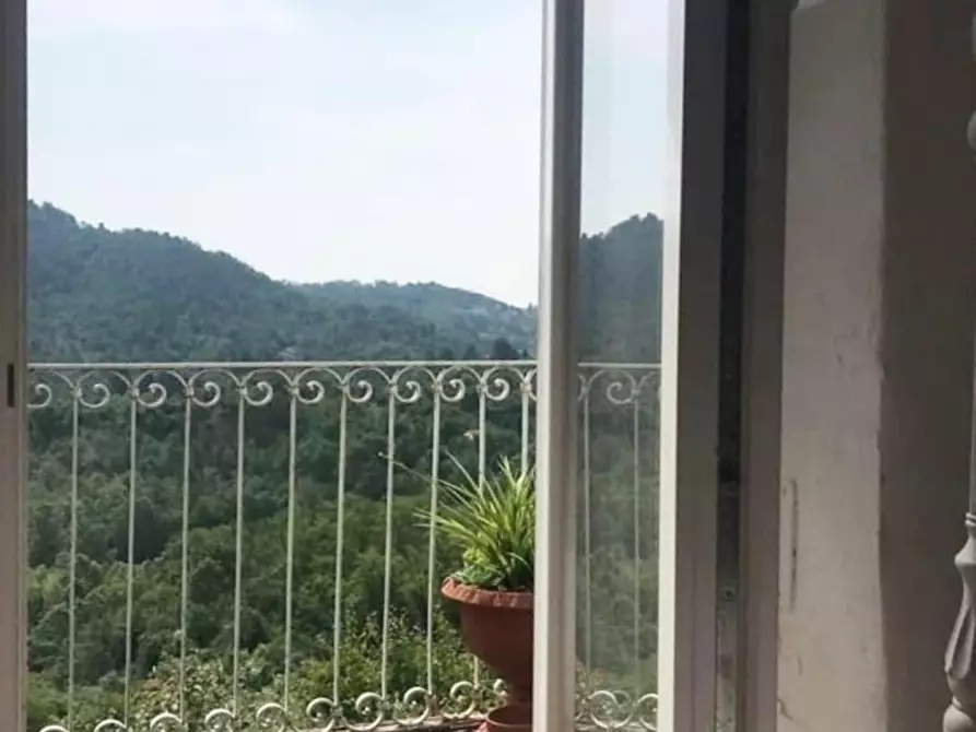 Immagine 19 di Appartamento in vendita  a Riccò Del Golfo Di Spezia