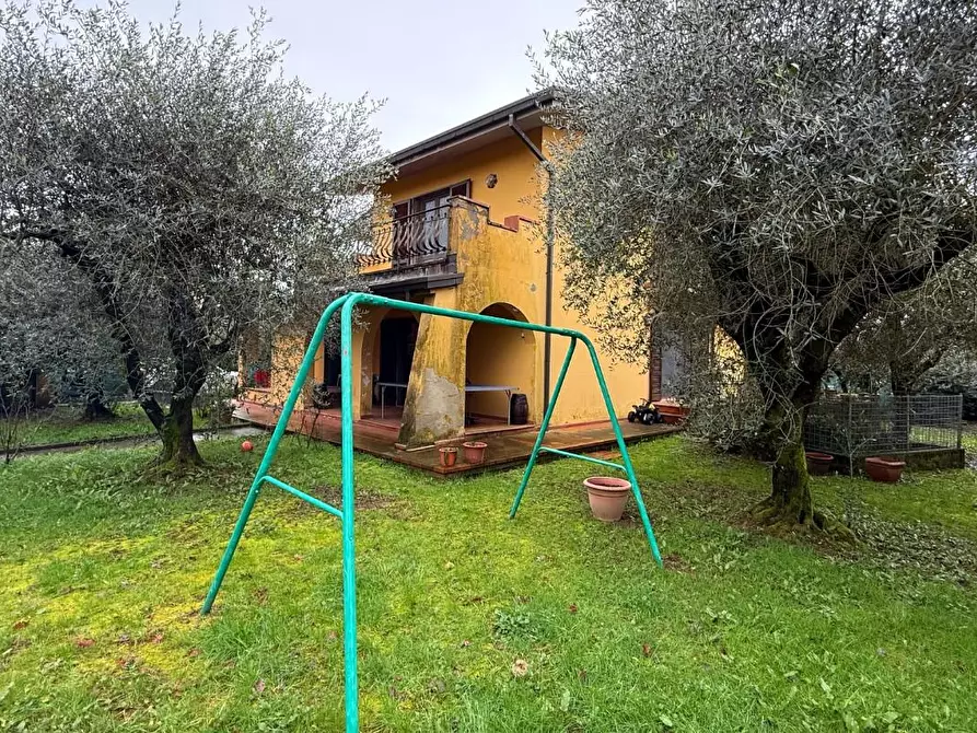 Immagine 38 di Villa in vendita  a Uzzano