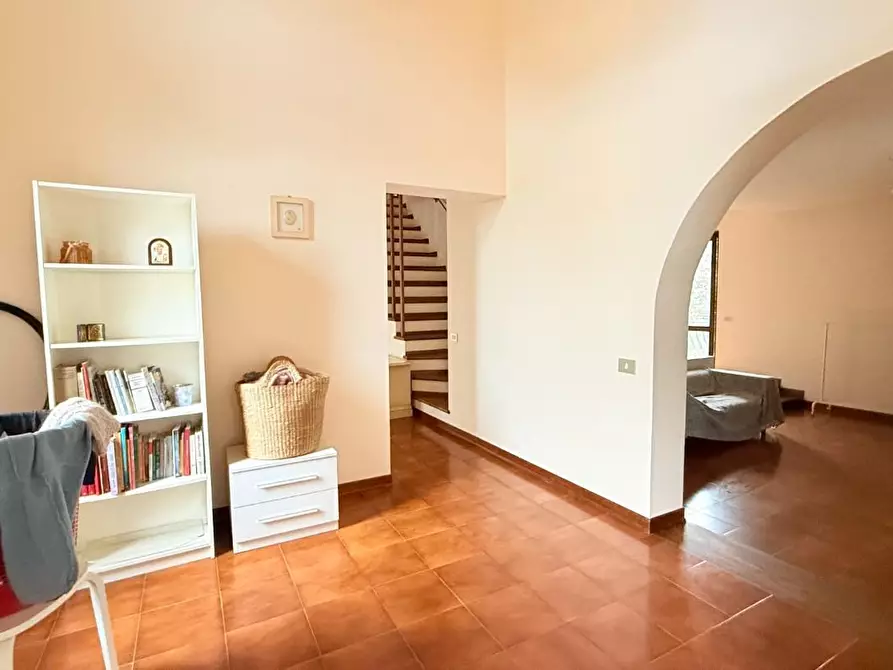 Immagine 8 di Villa in vendita  a Uzzano