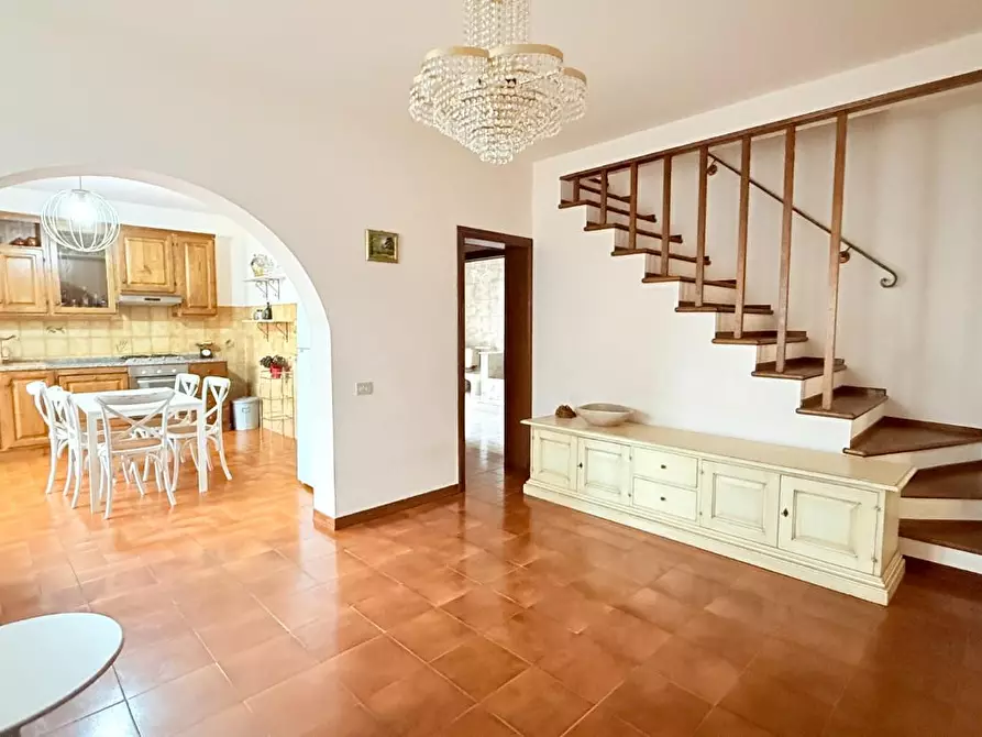 Immagine 20 di Villa in vendita  a Uzzano