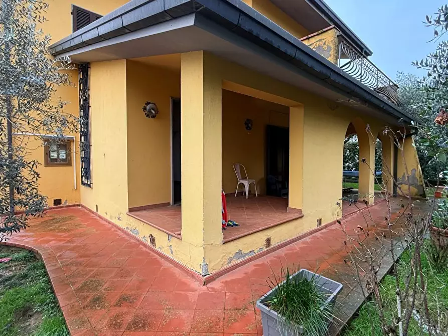 Immagine 40 di Villa in vendita  a Uzzano