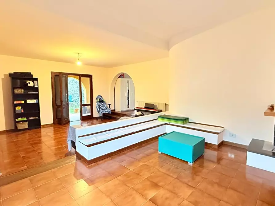 Immagine 15 di Villa in vendita  a Uzzano