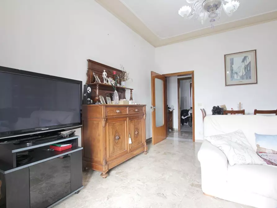 Immagine 22 di Appartamento in vendita  a Siena