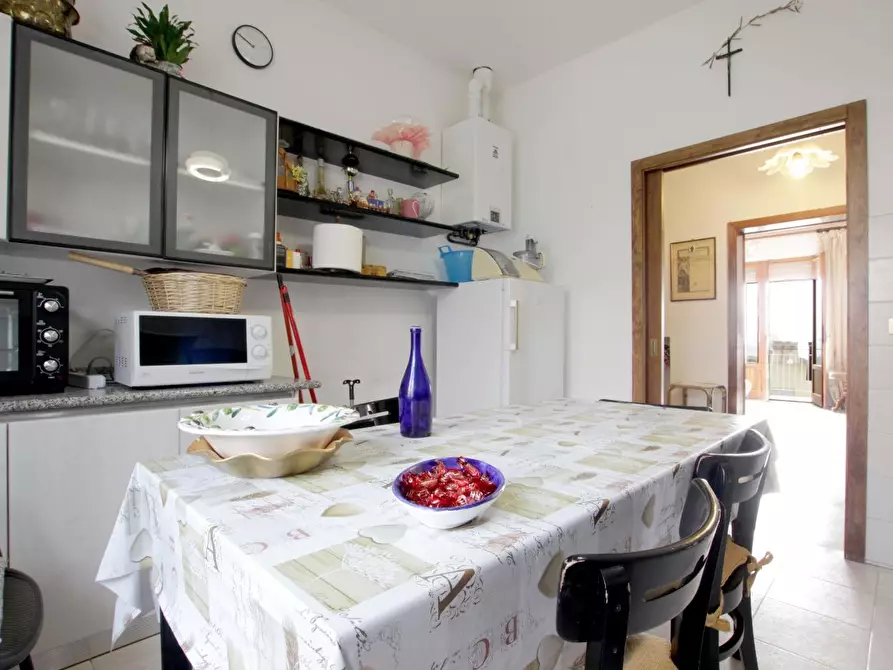 Immagine 7 di Appartamento in vendita  a Siena