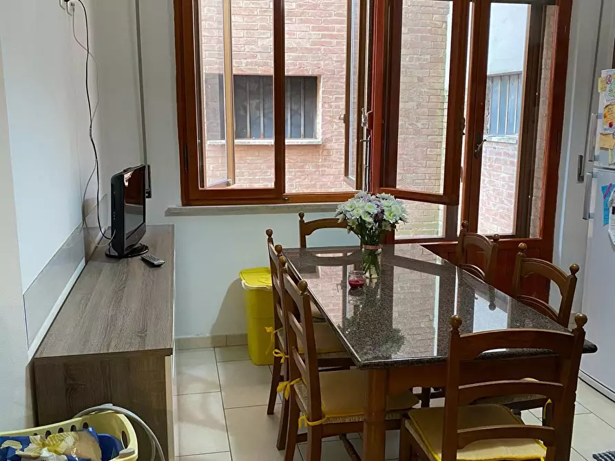 Immagine 1 di Appartamento in vendita  a Siena