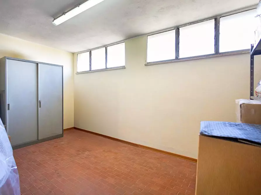 Immagine 23 di Attività artigianale in vendita  a Casciana Terme Lari