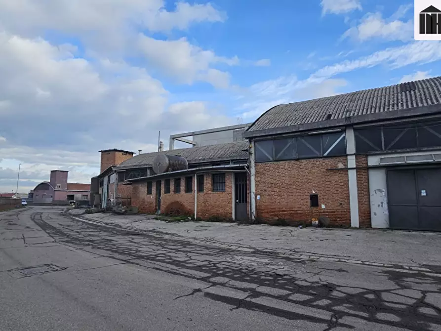 Immagine 1 di Capannone industriale in vendita  a Santa Croce Sull'arno