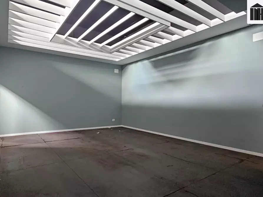 Immagine 10 di Capannone industriale in vendita  a Santa Croce Sull'arno