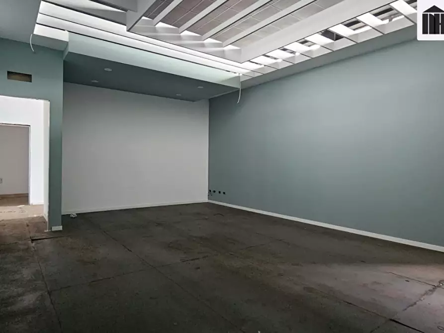 Immagine 4 di Capannone industriale in vendita  a Santa Croce Sull'arno