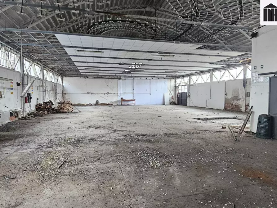 Immagine 20 di Capannone industriale in vendita  a Santa Croce Sull'arno