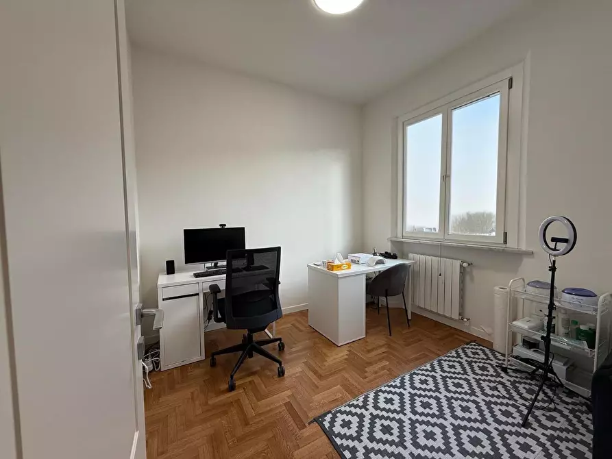 Immagine 11 di Appartamento in vendita  a Empoli