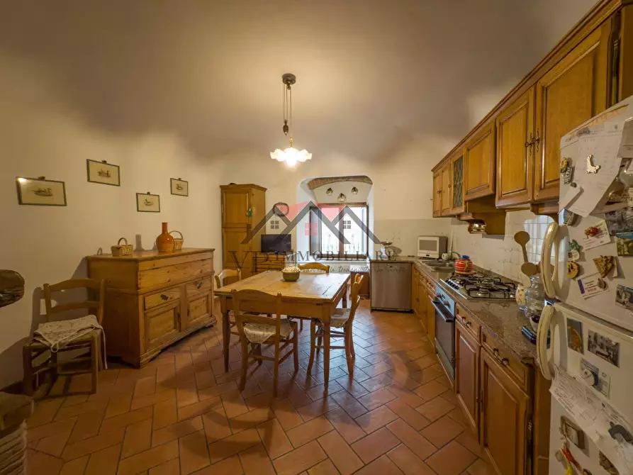 Immagine 10 di Appartamento in vendita  a Pomarance