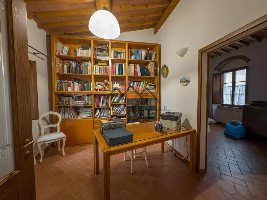 Immagine 30 di Appartamento in vendita  a Pomarance