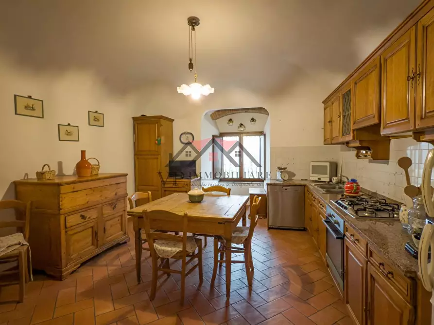 Immagine 11 di Appartamento in vendita  a Pomarance