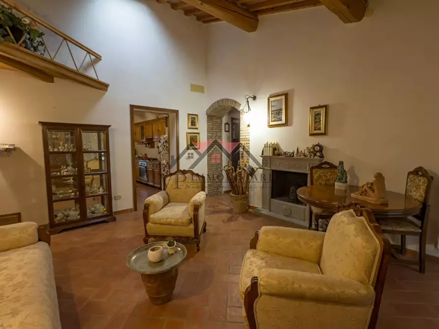 Immagine 2 di Appartamento in vendita  a Pomarance