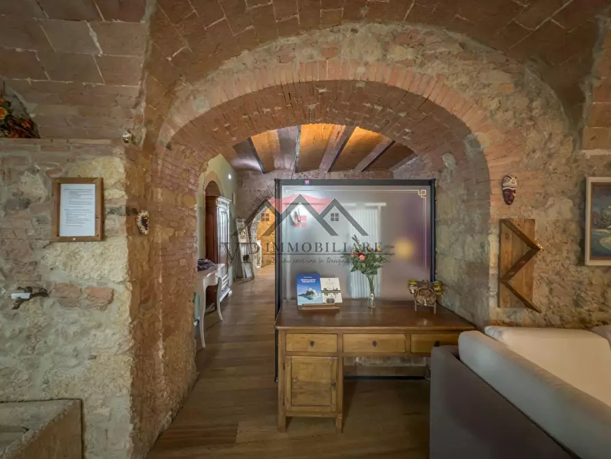 Immagine 13 di Appartamento in vendita  a Pomarance