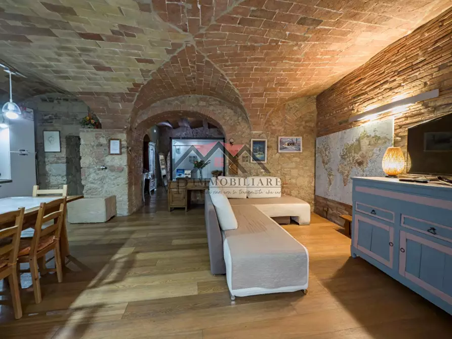 Immagine 12 di Appartamento in vendita  a Pomarance