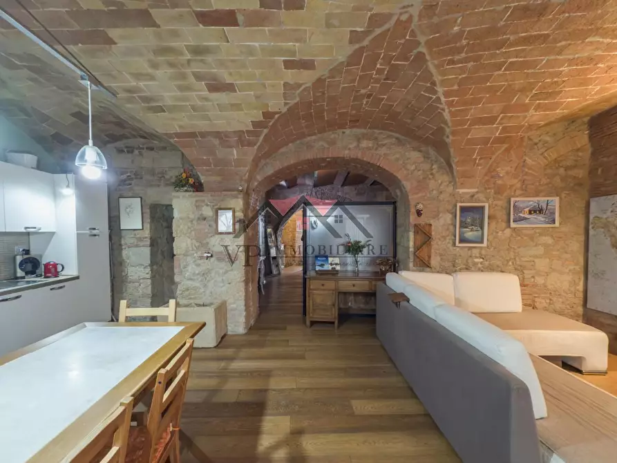 Immagine 9 di Appartamento in vendita  a Pomarance