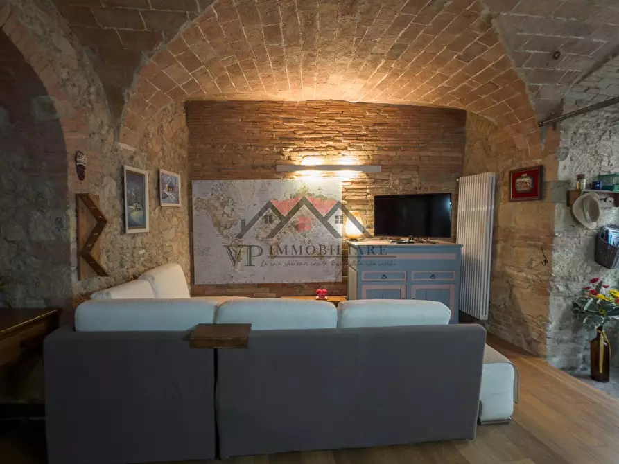 Immagine 6 di Appartamento in vendita  a Pomarance