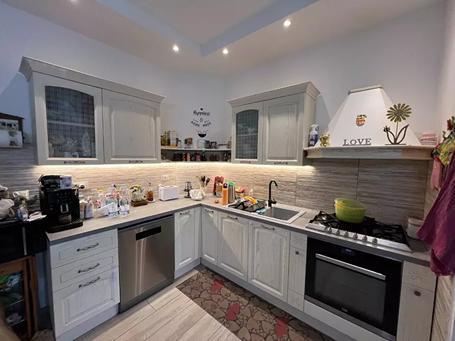 Immagine 7 di Appartamento in vendita  a Cecina