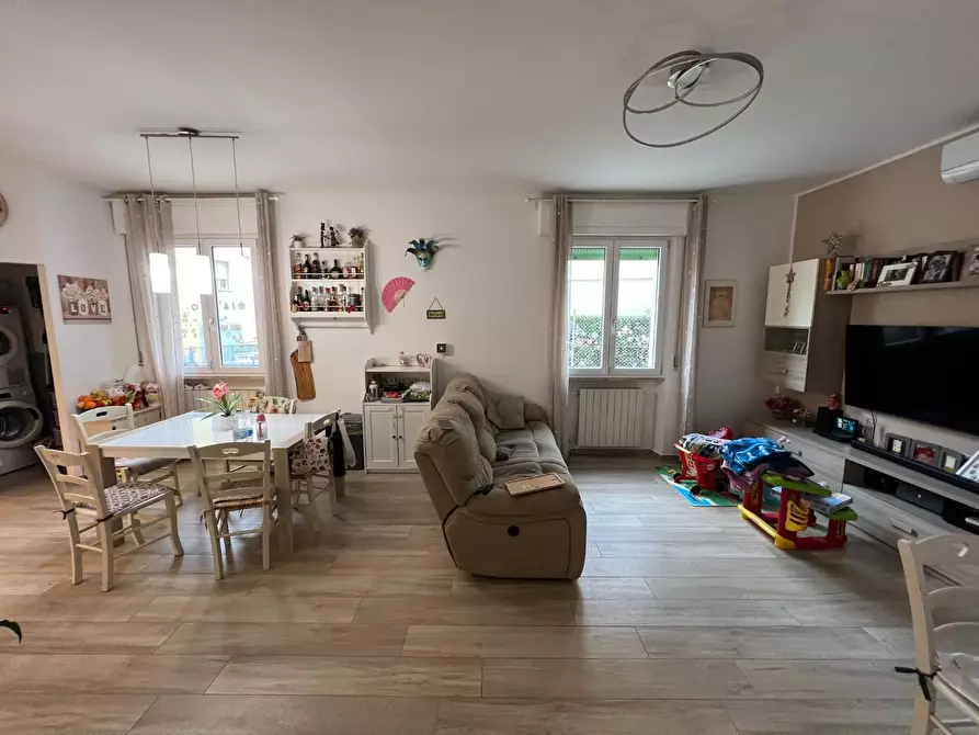 Immagine 9 di Appartamento in vendita  a Cecina