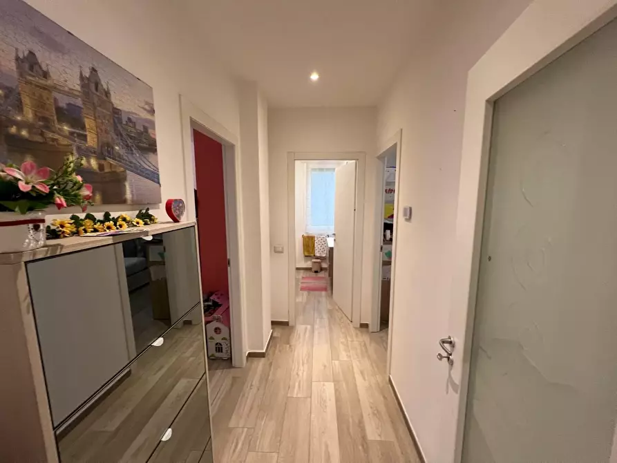 Immagine 11 di Appartamento in vendita  a Cecina