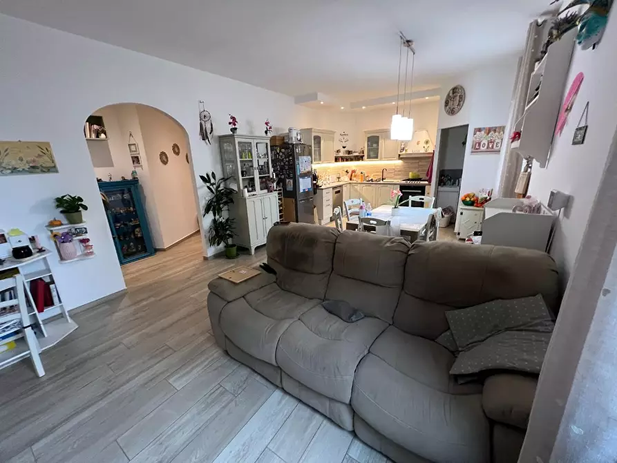 Immagine 3 di Appartamento in vendita  a Cecina