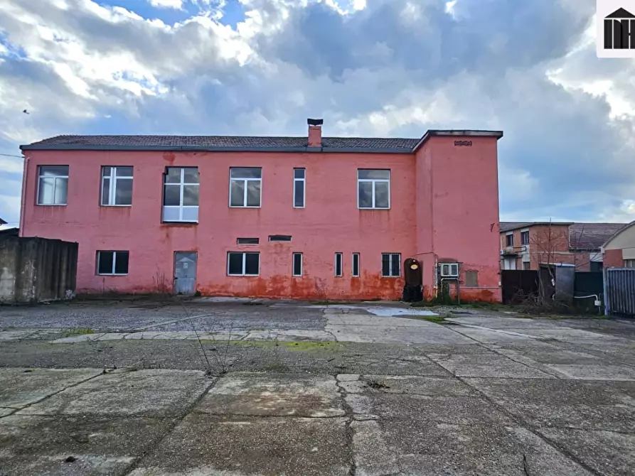 Immagine 2 di Capannone industriale in vendita  a Santa Croce Sull'arno