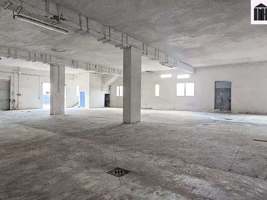 Immagine 10 di Capannone industriale in vendita  a Santa Croce Sull'arno