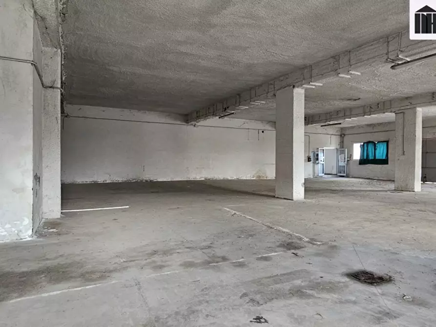 Immagine 4 di Capannone industriale in vendita  a Santa Croce Sull'arno