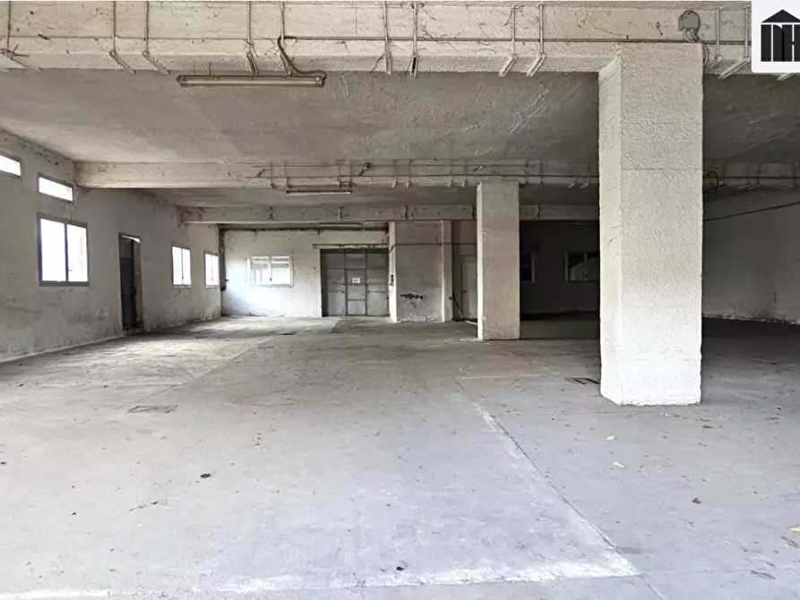 Immagine 5 di Capannone industriale in vendita  a Santa Croce Sull'arno