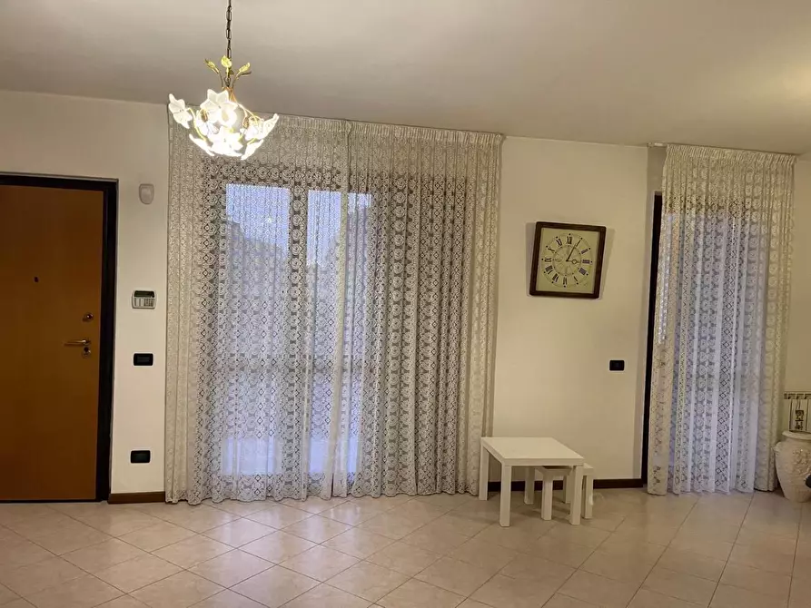 Immagine 10 di Appartamento in vendita  a Viareggio