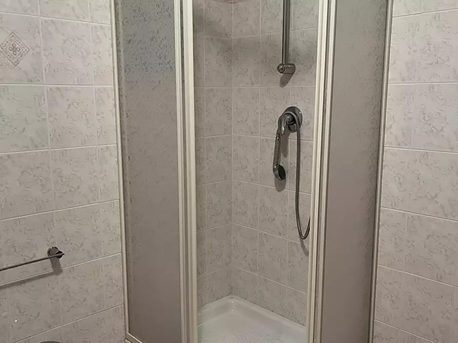 Immagine 6 di Appartamento in vendita  a Viareggio