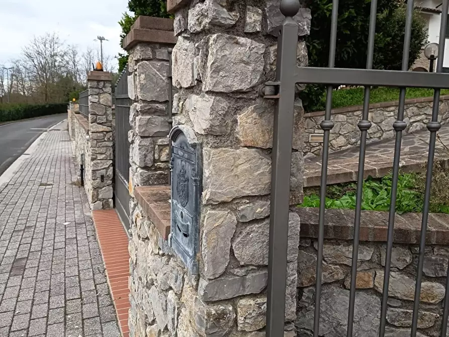 Immagine 3 di Villa in vendita  a Casciana Terme Lari