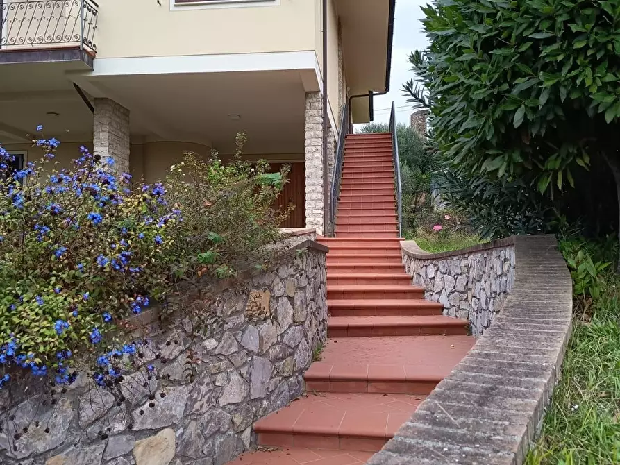 Immagine 1 di Villa in vendita  a Casciana Terme Lari
