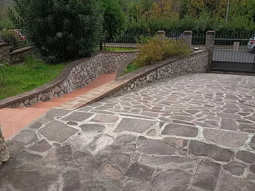 Immagine 4 di Villa in vendita  a Casciana Terme Lari