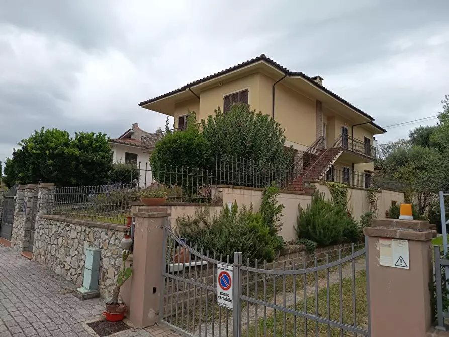 Immagine 54 di Villa in vendita  a Casciana Terme Lari
