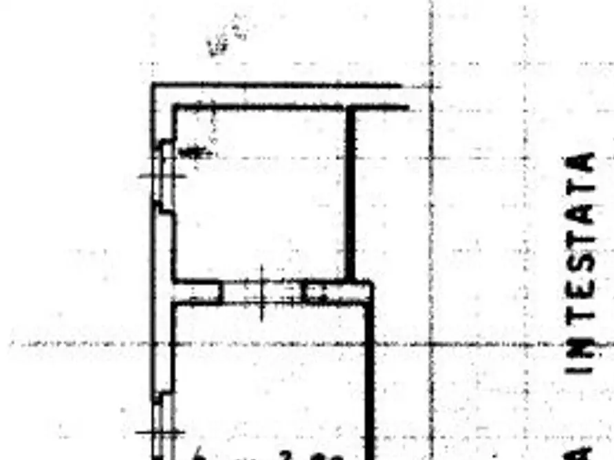 Immagine 11 di Locale commerciale in vendita  a Lucca