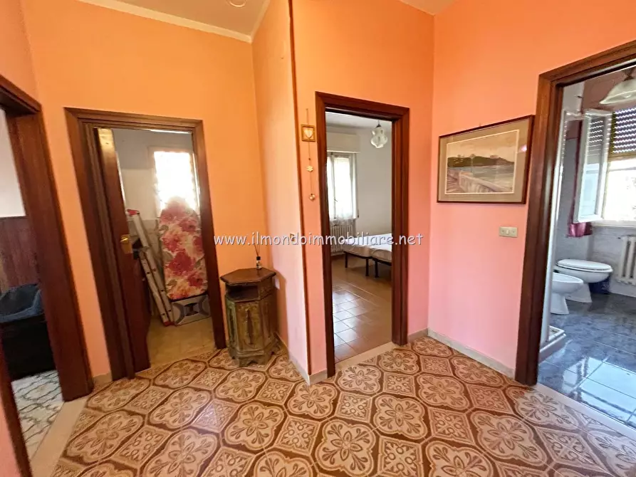 Immagine 5 di Appartamento in vendita  a Rosignano Marittimo