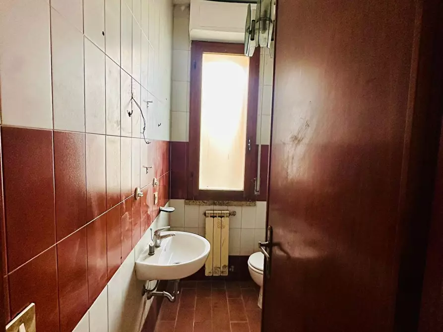 Immagine 18 di Appartamento in vendita  a Pisa