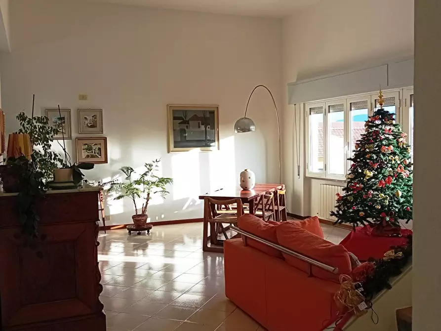 Immagine 26 di Mansarda in vendita  a Pisa