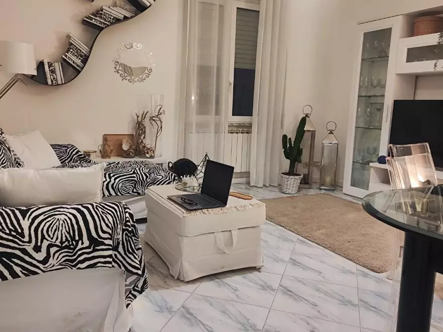 Immagine 1 di Appartamento in vendita  a Carrara