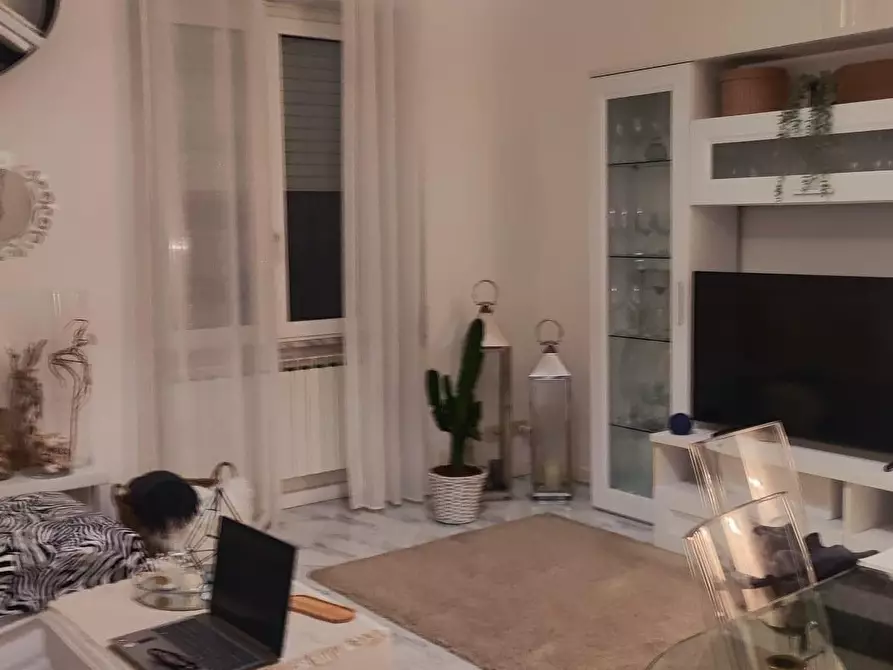 Immagine 2 di Appartamento in vendita  a Carrara