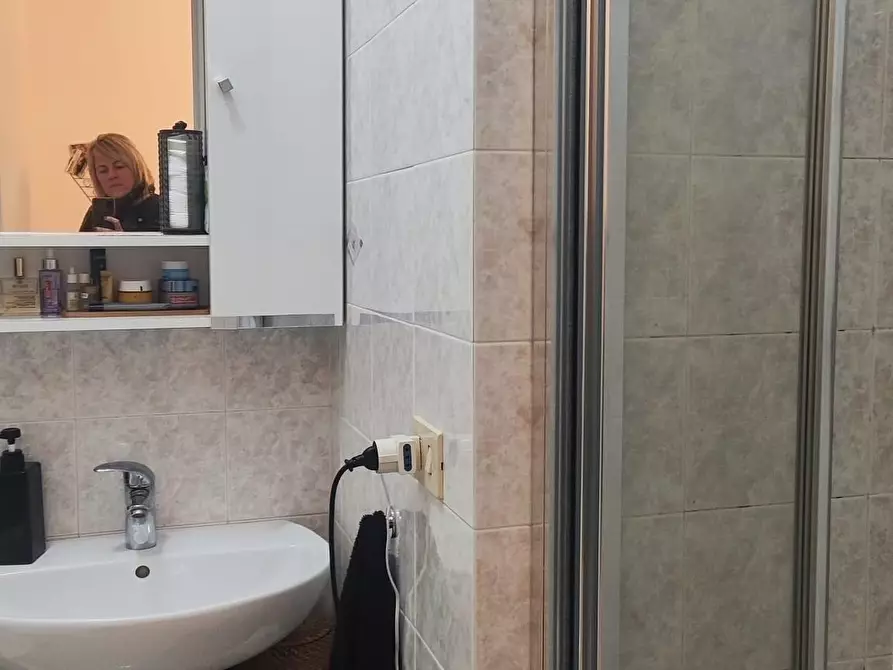 Immagine 10 di Appartamento in vendita  a Carrara