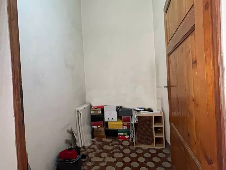 Immagine 11 di Appartamento in vendita  a Colle Di Val D'elsa