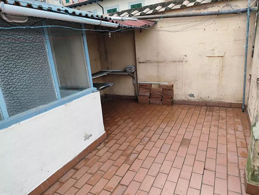 Immagine 5 di Appartamento in vendita  a Livorno