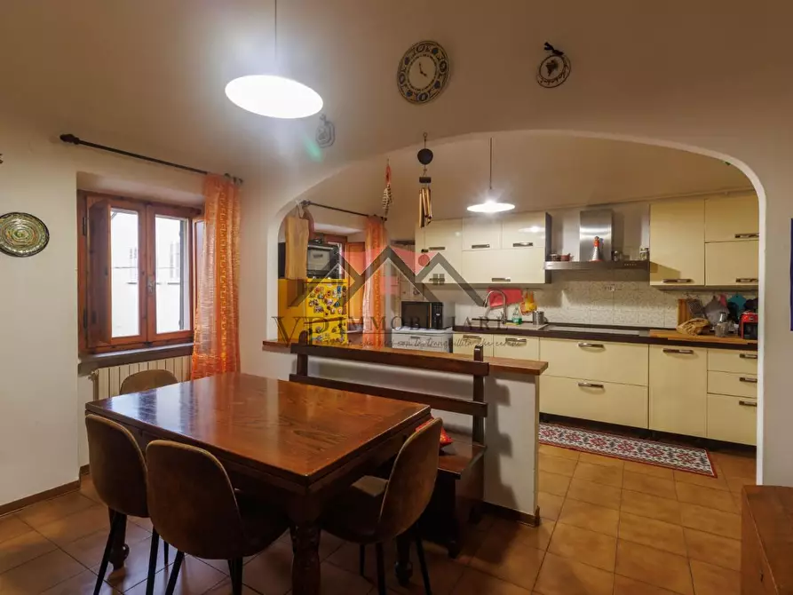 Immagine 5 di Appartamento in vendita  a Pomarance