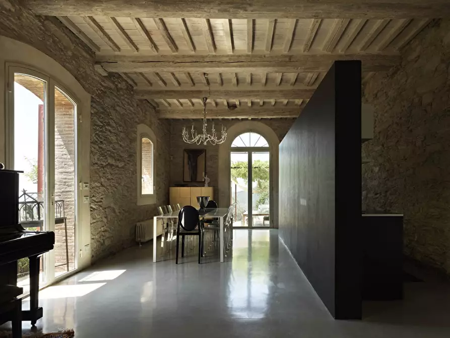 Immagine 2 di Rustico / casale in vendita  a Calci